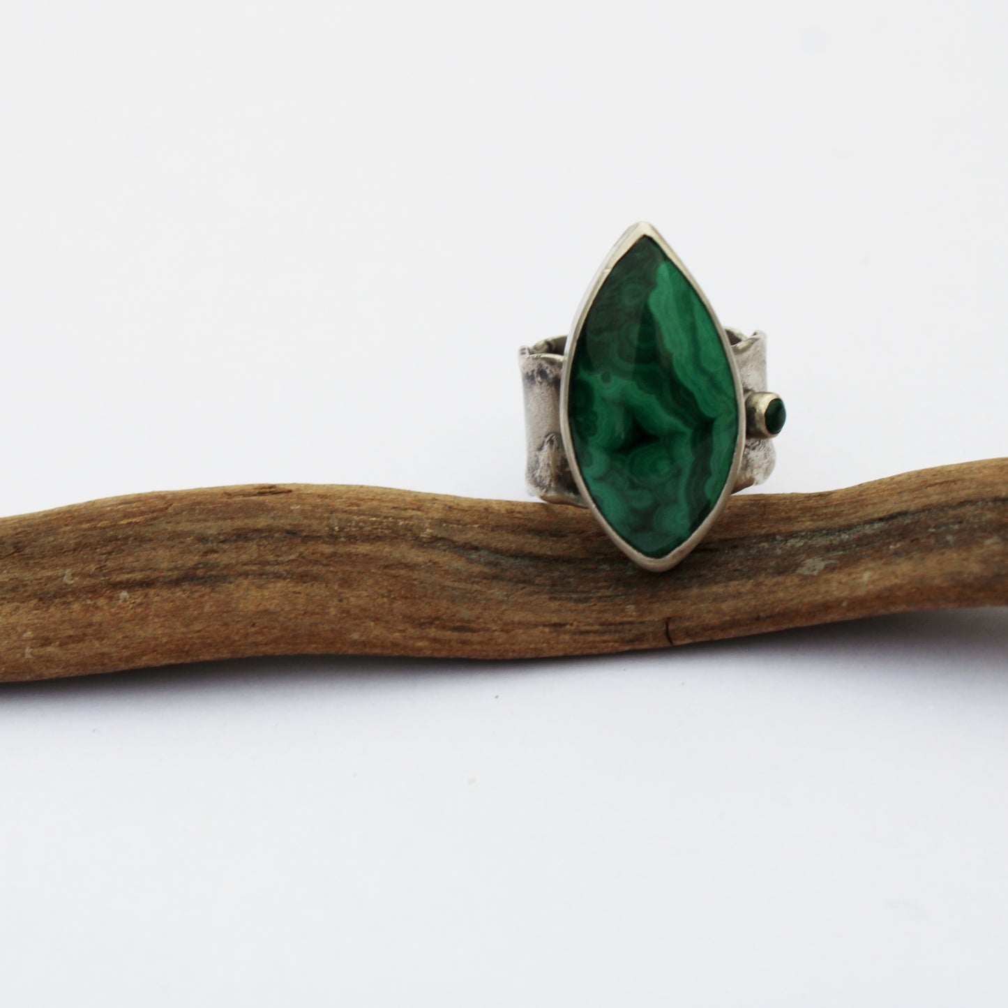 Verdant Embrace Ring: Sterling Silver & Malachite - size 7