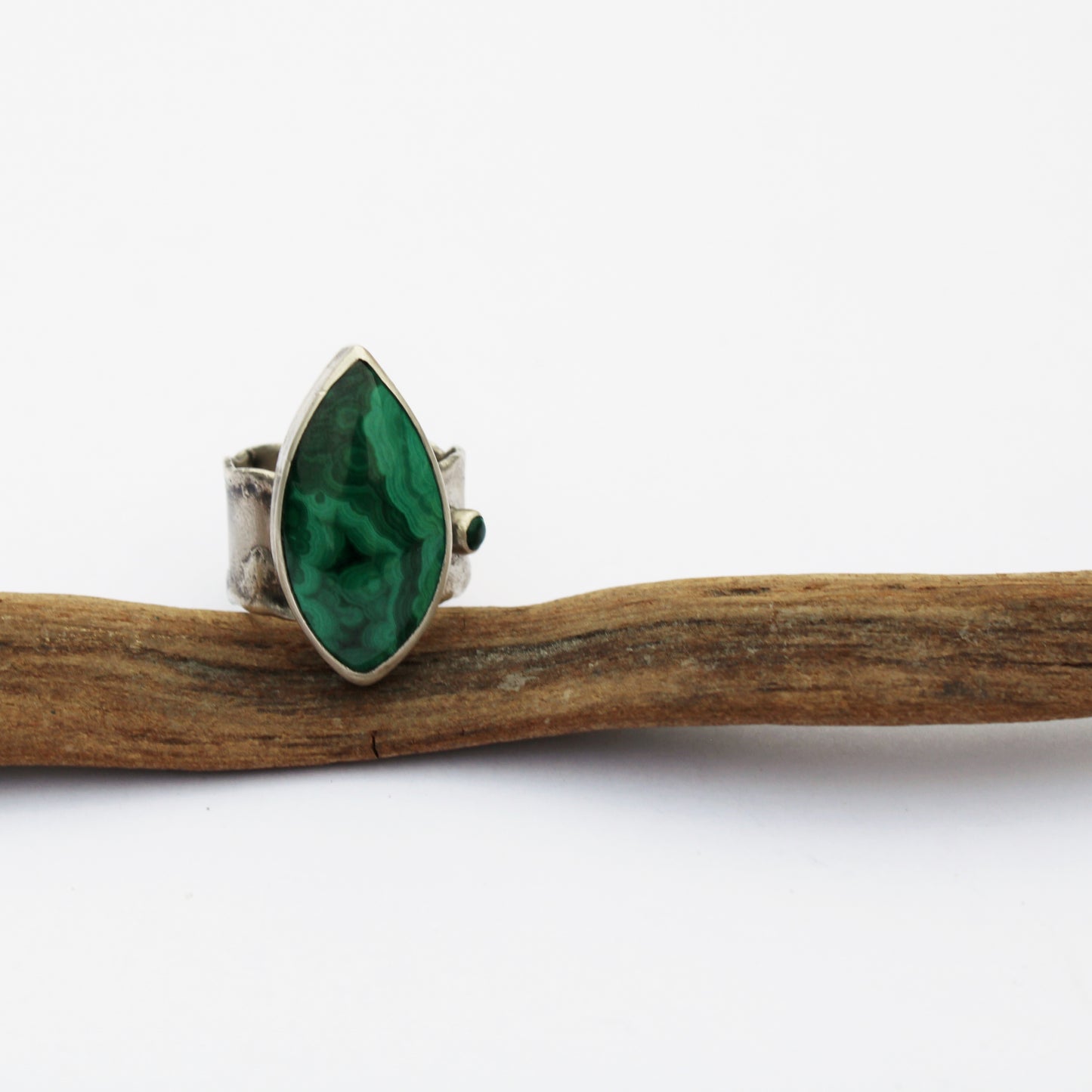 Verdant Embrace Ring: Sterling Silver & Malachite - size 7
