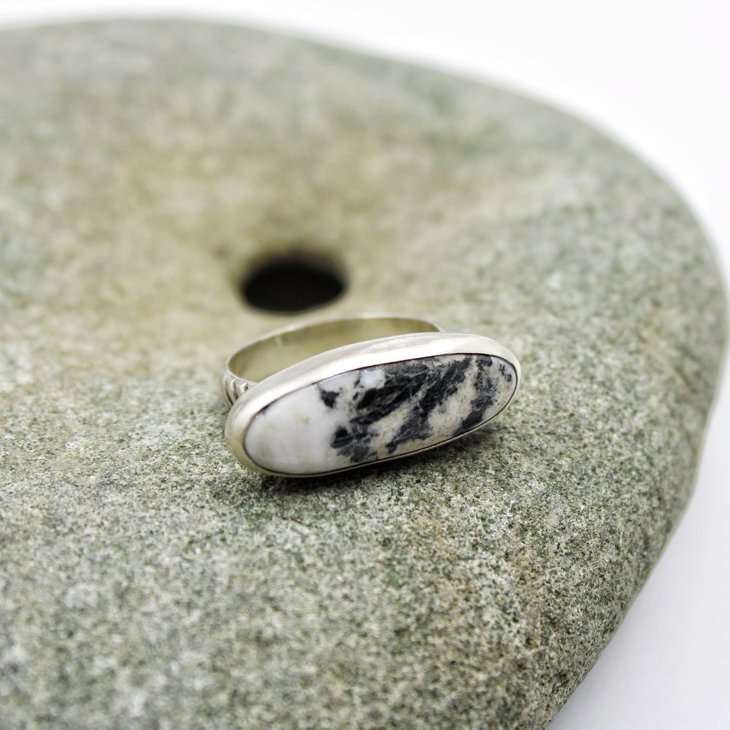 Snowdrift Ring: Sterling Silver & White Buffalo Turquoise - size 7.5
