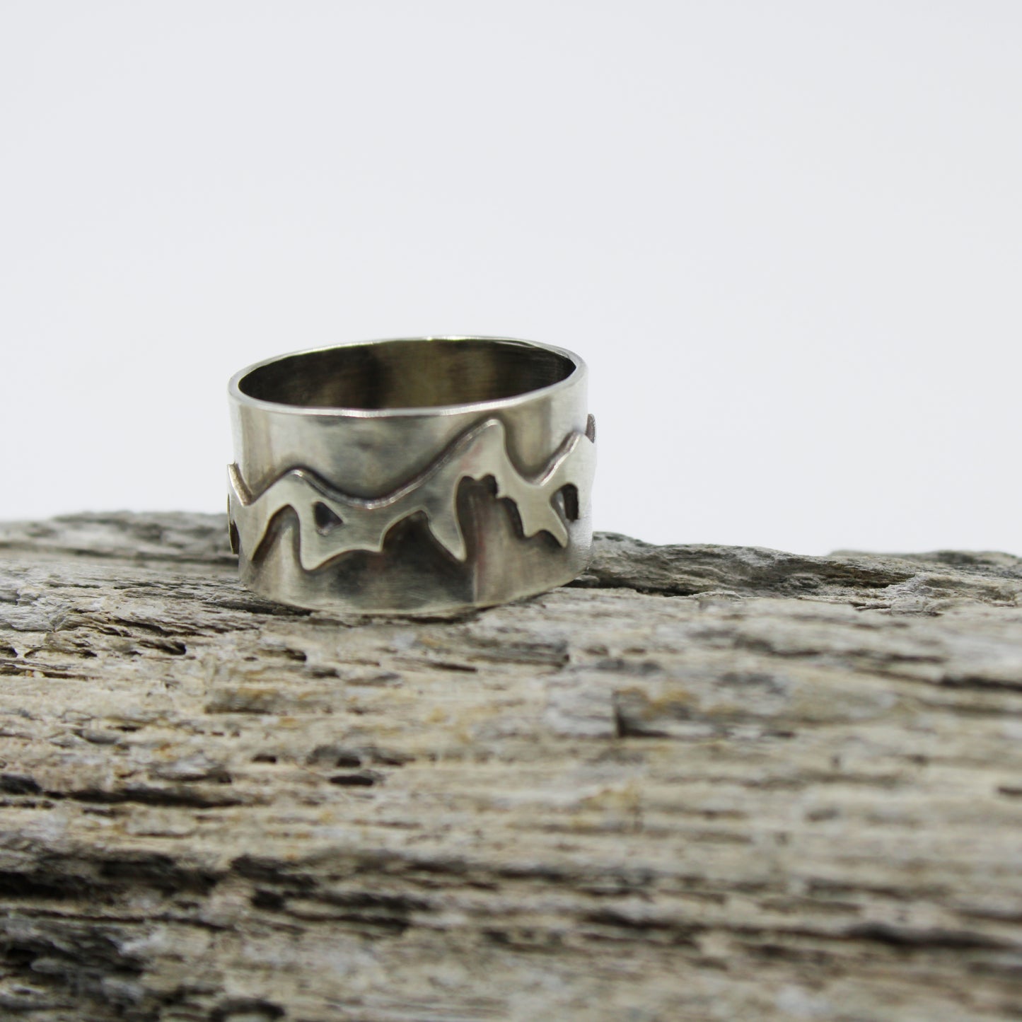 Everlasting Peaks Rings: Sterling Silver Mountains