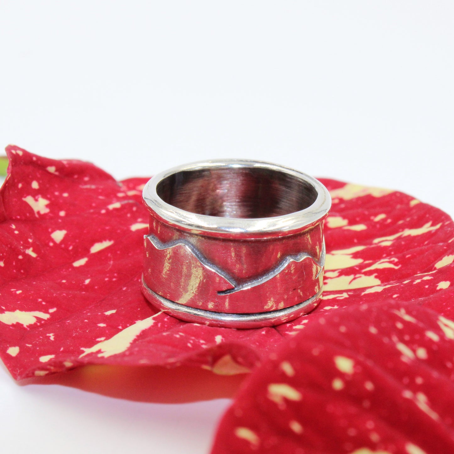 Everlasting Peaks Rings: Sterling Silver Mountains