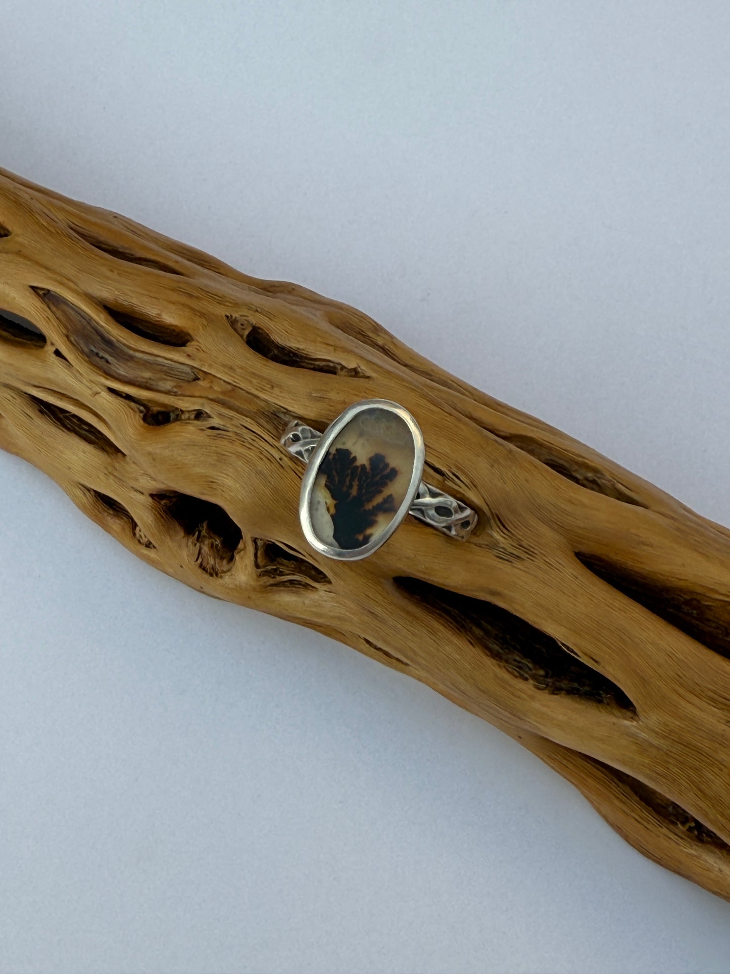 Whispering Branches Ring - Dendritic Agate - size 8