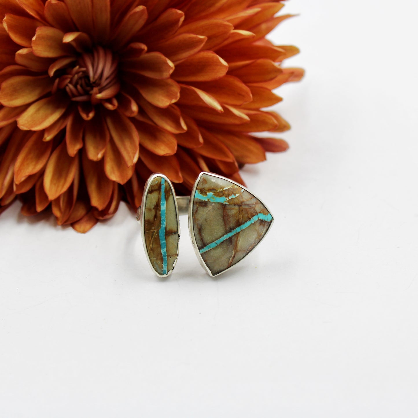 Ribbons of Earth Ring: Sterling Silver & Royston Ribbon - size 9.25