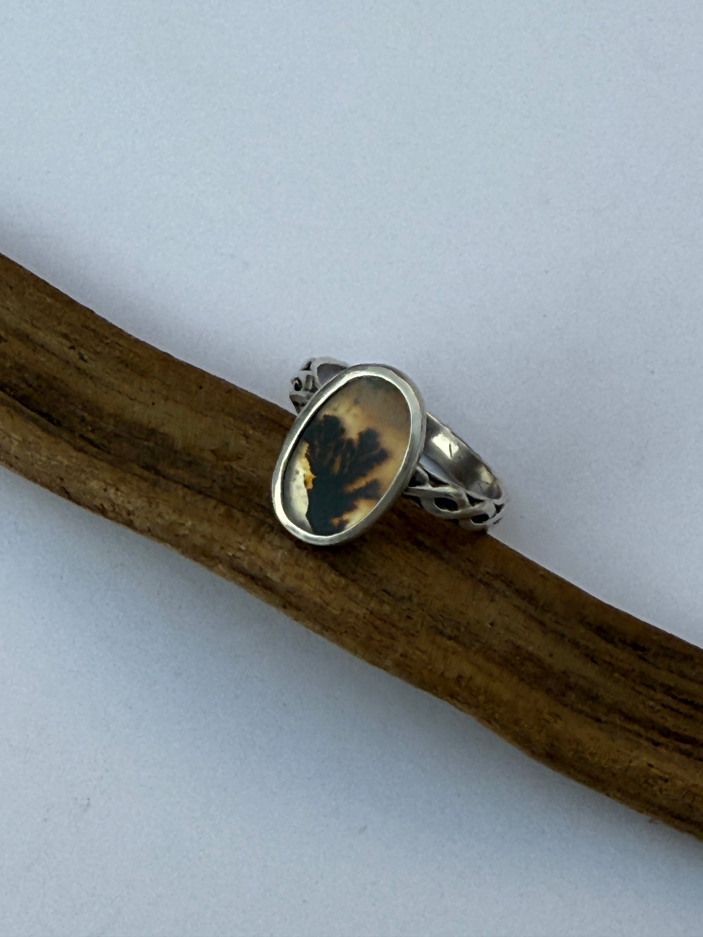 Whispering Branches Ring - Dendritic Agate - size 8