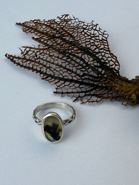 Whispering Branches Ring - Dendritic Agate - size 8