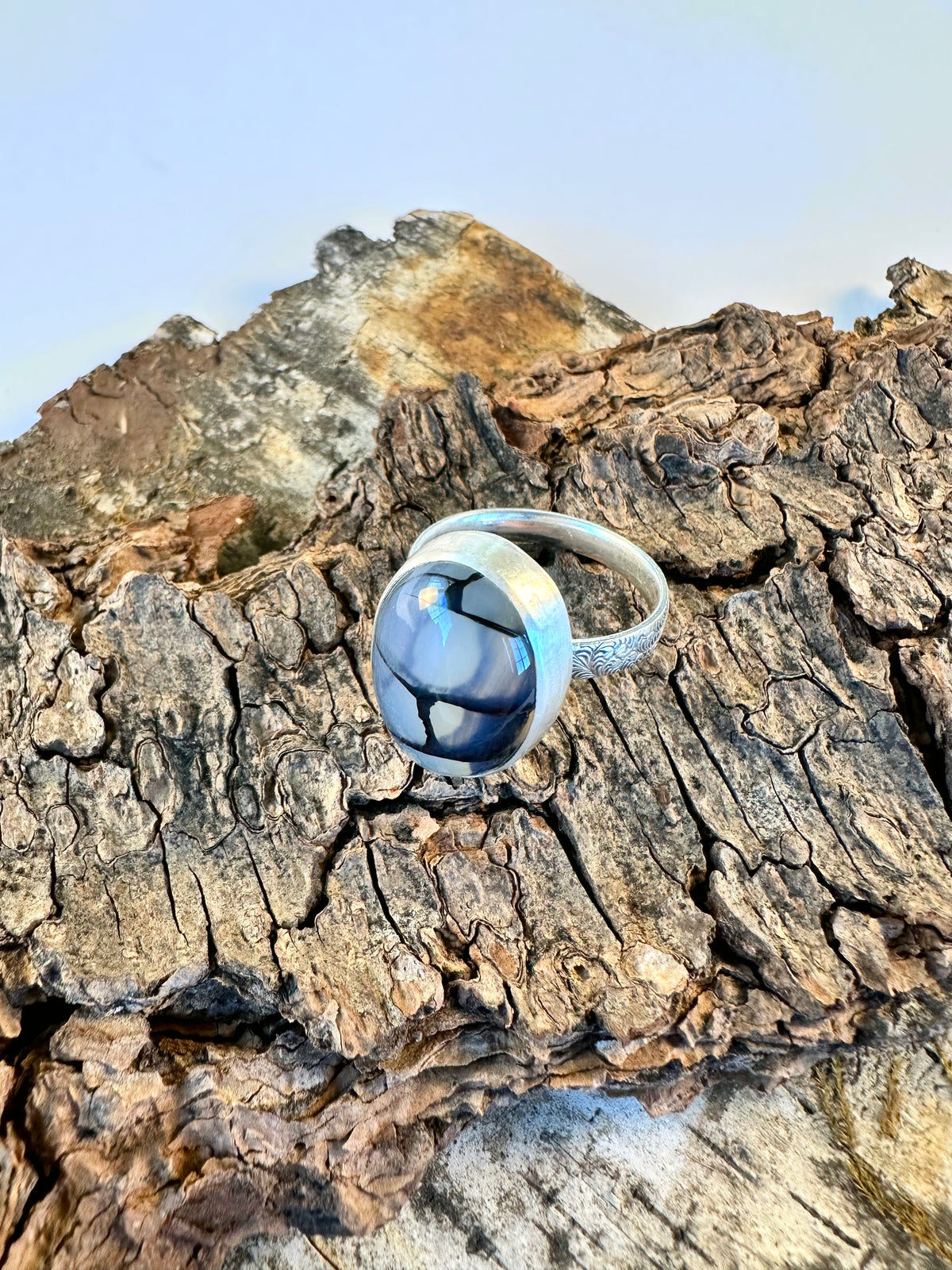 Stormline Ring: Dragonvein Agate & Sterling Silver - size 10